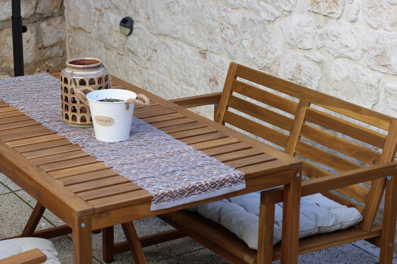 Joseph's Yard Apartma